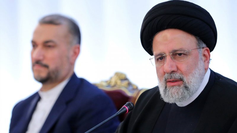 Iran president and foreign minister dead in helicopter crash